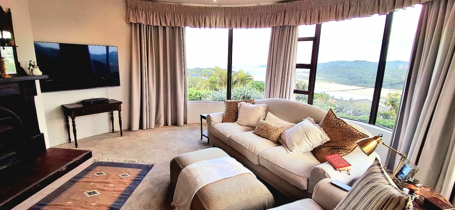 5 Bedroom Property for Sale in Beacon Bay Eastern Cape
